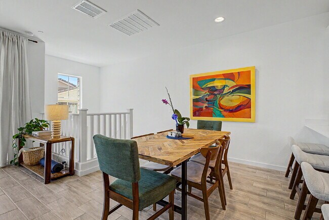 Building Photo - Live the Hawes Crossing Lifestyle – Pool, Pickleball & More! Internet included in the rent!