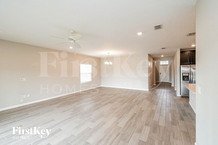 Building Photo - 7432 Rock Brook Dr