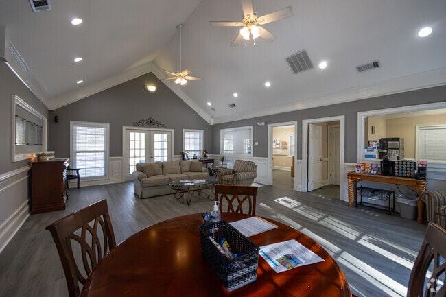 Interior Photo - Walden Pointe