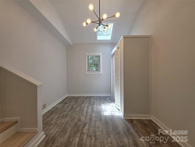 Building Photo - 4426 Holbrook Dr