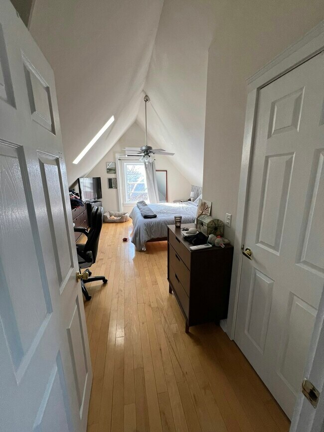 Building Photo - 4233 N Central Park Ave