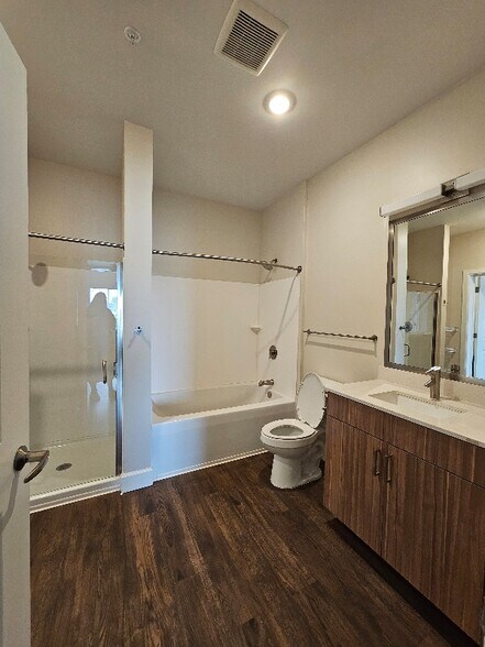 Building Photo - 700 Craighead St