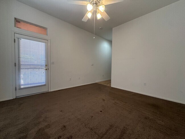 Building Photo - Sun City Summerlin 2 Bedroom