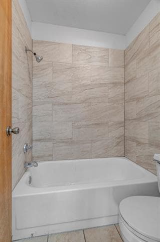 Building Photo - 808 Windcrest Dr