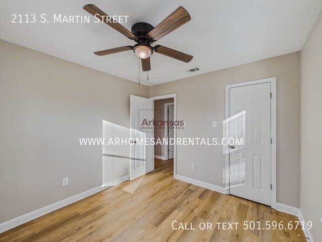 Building Photo - 2113 S Martin St