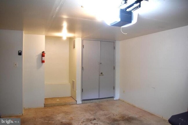 Building Photo - 7814 Ashley Glen Rd