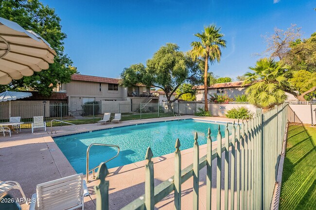 Building Photo - 5618 S Captain Kidd Ct