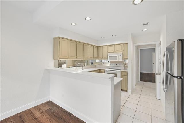Building Photo - 5100 Verde Valley Ln