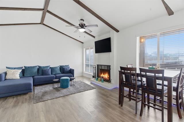 Building Photo - 10566 High Hollows Dr