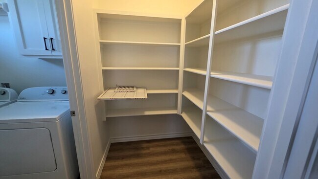 Building Photo - 1004 Killdeer Ct