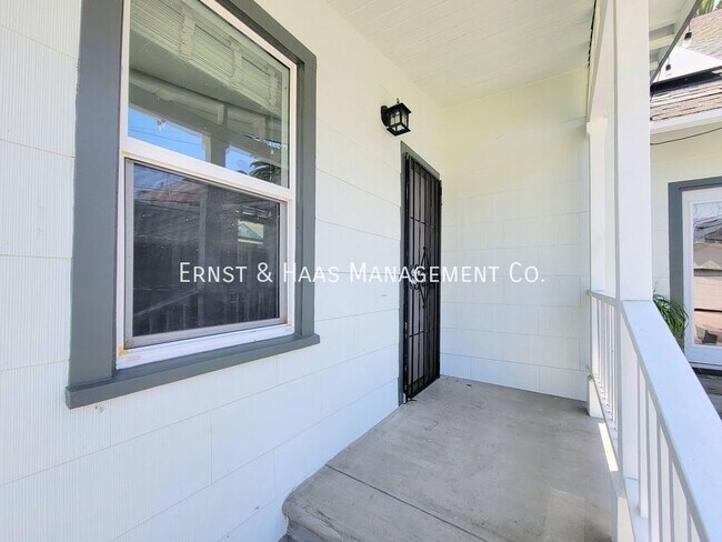 Building Photo - Historic 5-Bedroom, 4-Bath Home with Moder...