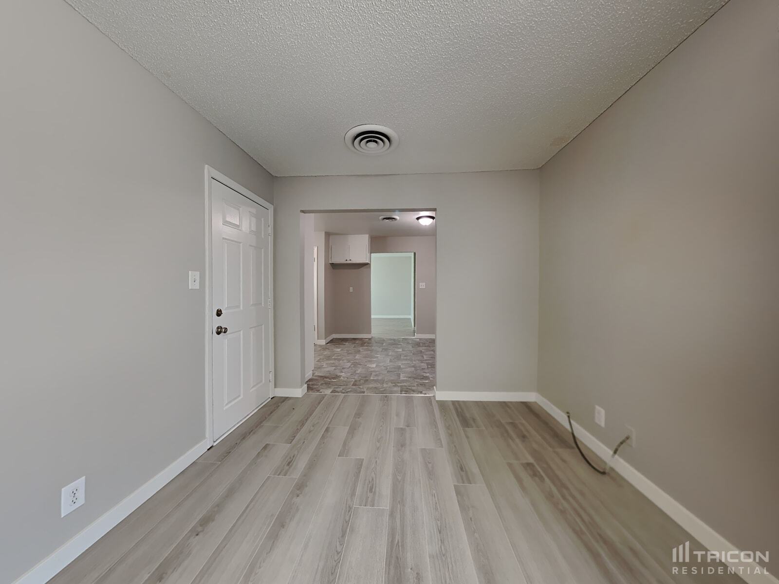 Building Photo - 1508 Crestview Dr