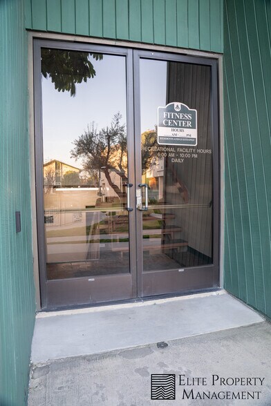 Building Photo - 15220 Ocaso Ave