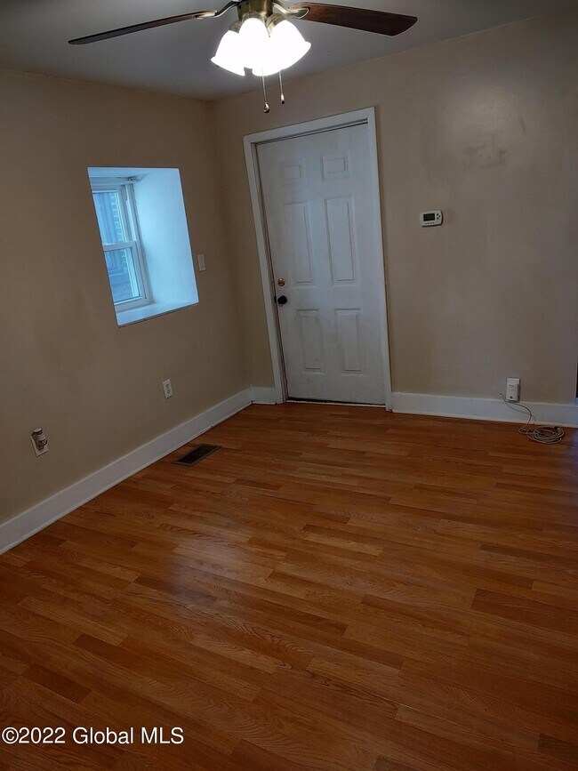 1051 Barrett St 1051 Barrett St Schenectady NY 12305 Apartment Finder