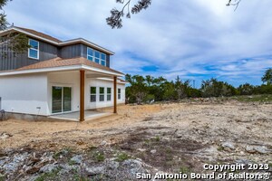 Building Photo - 422 S Calvin Barrett