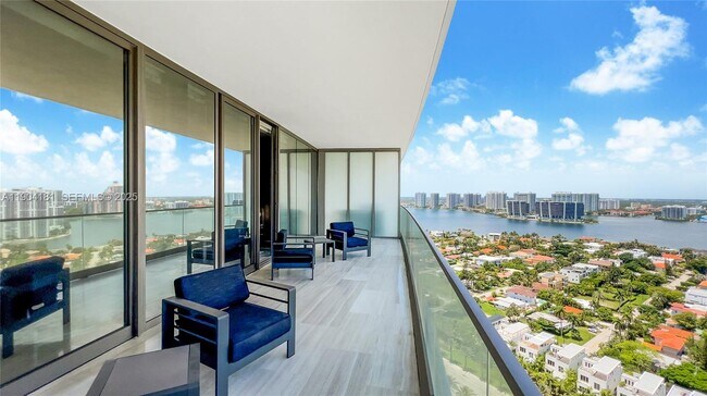 Building Photo - 18975 Collins Ave