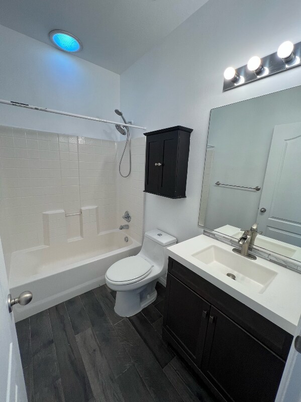 Building Photo - 7958 Big Sycamore Dr