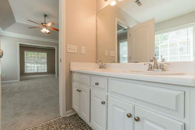 Building Photo - 1420 Jefferson Walk Cir