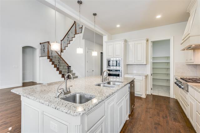 Building Photo - 1407 Bridle Blvd