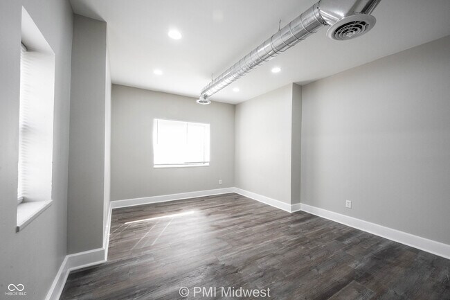 Building Photo - 2060 N Delaware St