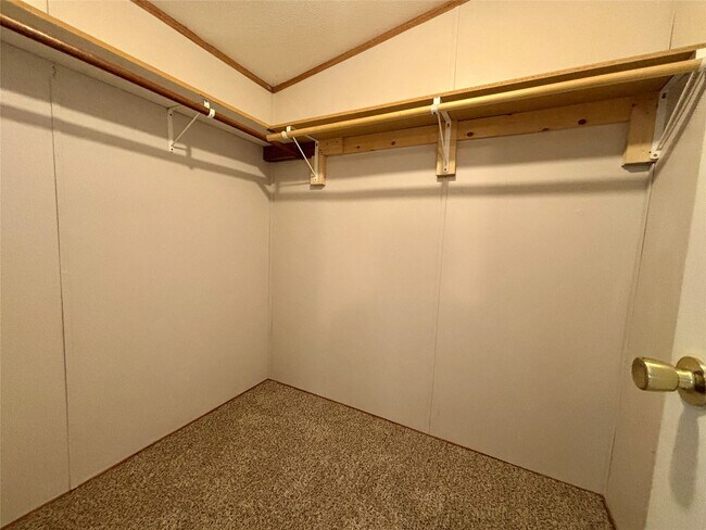 Building Photo - 11739 E Old Oak Trail