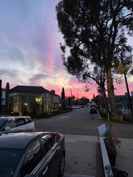 Building Photo - 3528 Laurel Ave