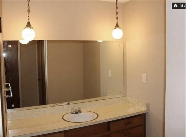 Building Photo - 3526 Clubland Dr