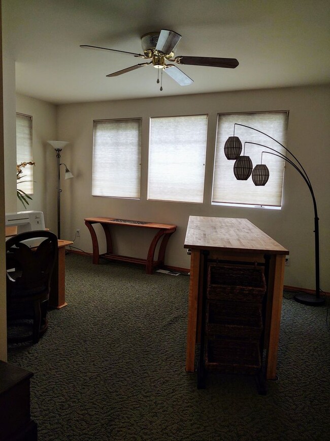 Building Photo - Townhome in Silverdale's Summerwind Community