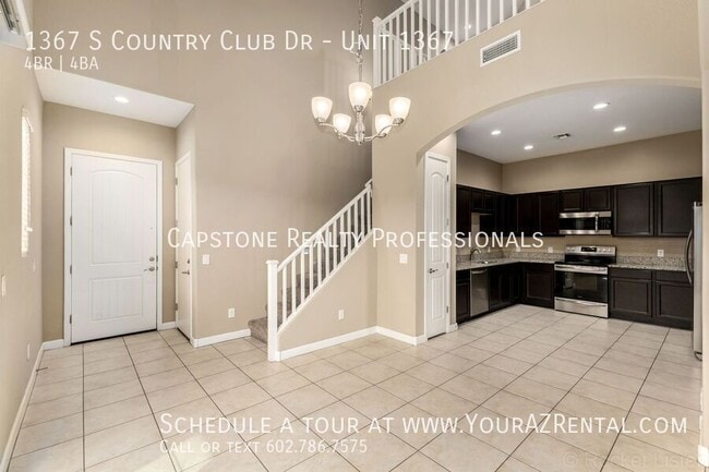 Building Photo - 1367 S Country Club Dr