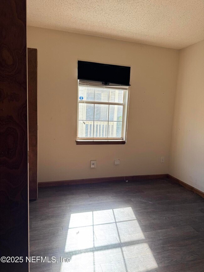 Building Photo - 403 Filmore Dr