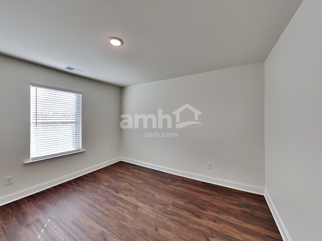 Building Photo - 269 Pecan Dr