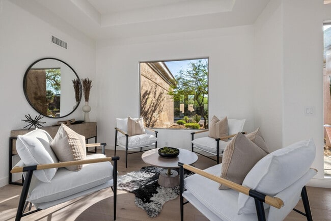 Building Photo - 7152 E Night Glow Cir