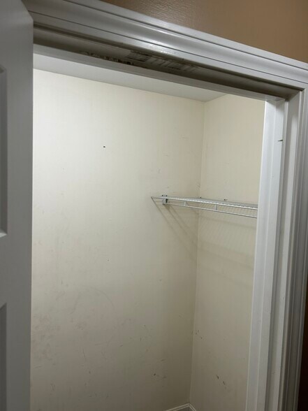 Building Photo - 58 Manville Hill Rd