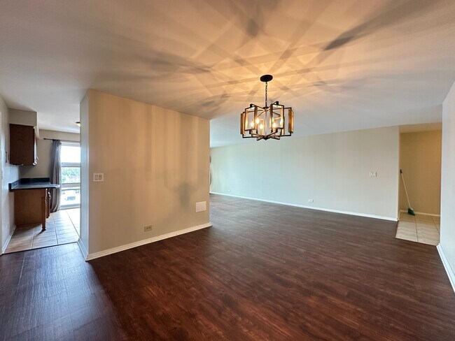 Building Photo - 7229 W Higgins Ave