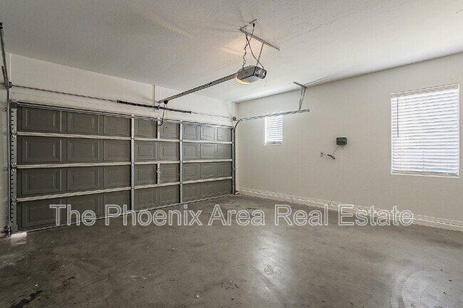 Building Photo - 4456 E Oxford Ln