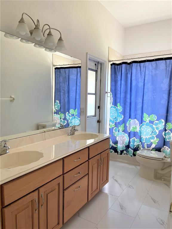 Building Photo - 3913 Kiawa Dr