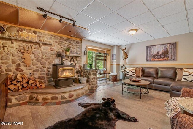 Building Photo - 134 Split Rock Rd