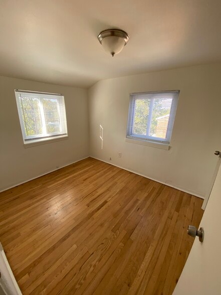 Building Photo - 16 Dorsey St