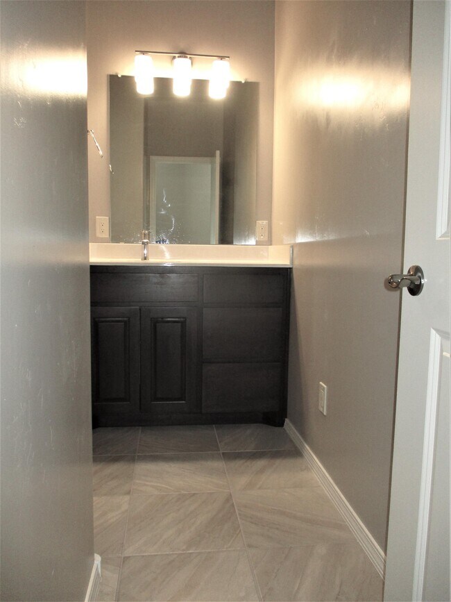 Building Photo - 8750 Sevano Cir NE