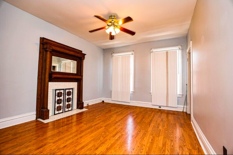 Building Photo - 3908-3910-3910 Flad Ave