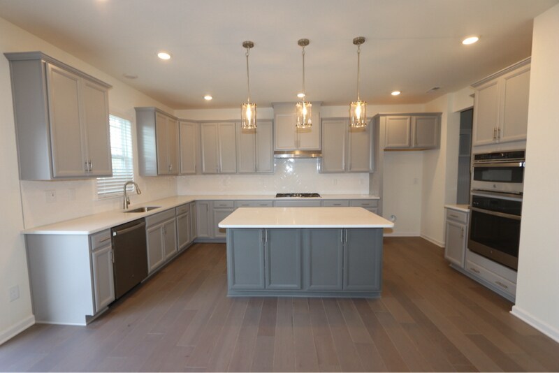 Building Photo - 1924 Carrollton Dr