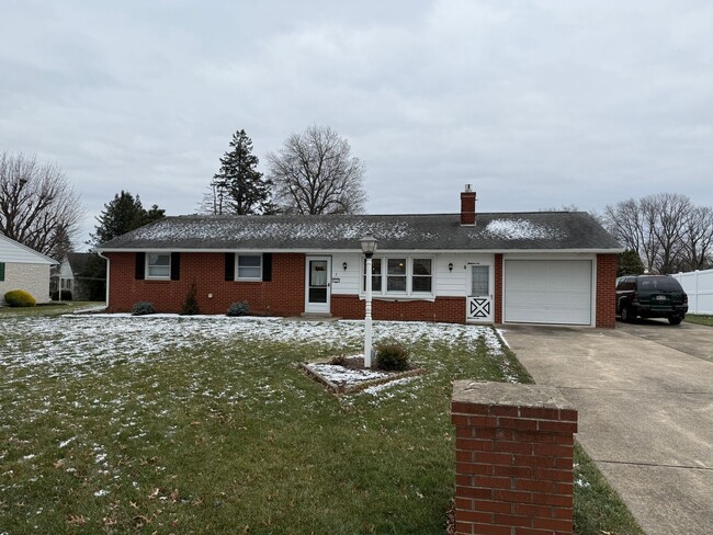 Primary Photo - Myerstown 3 bedroom 2 bath rancher