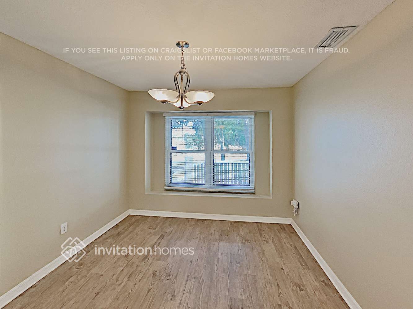 Building Photo - 2436 Delbarton Ave