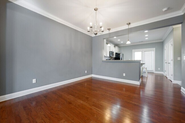 Building Photo - Gorgeous 3-Bed, 3.5-Ba Townhouse w/ First floor Bedroom in Downtown Apex