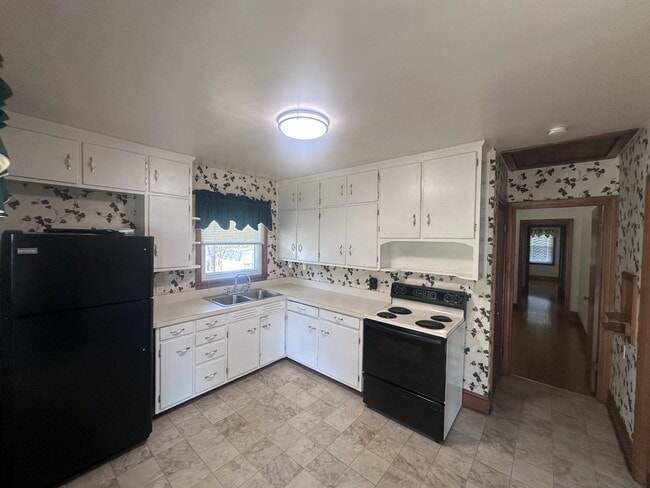 Building Photo - 1123 Franklin Turnpike