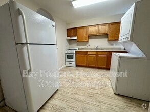 Building Photo - 3035 Frankford Ave