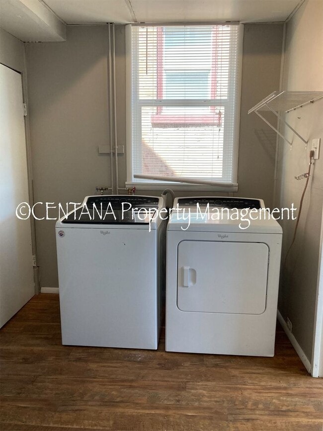 Building Photo - 214-214 S Excelsior Ave