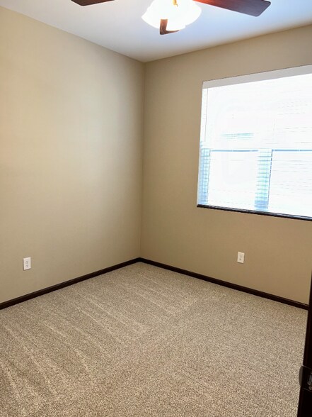 Building Photo - 3617 Doolittle Dr