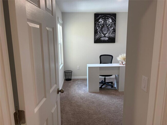 Building Photo - 3840 King Hill Dr