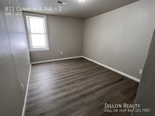 Building Photo - 811 Cummings Ave